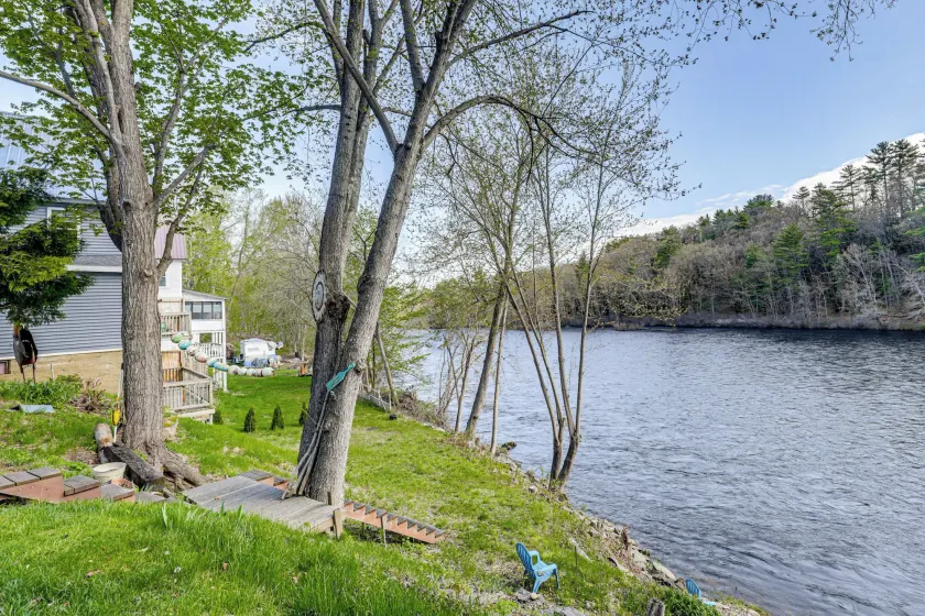 Near Trails & Lakes! Pemigewasset River Townhome - Image 1