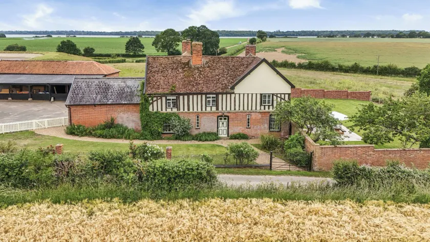 Knights Farm - Image 1