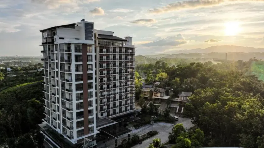 Cebu One Tectona Resort Hotel - Image 1