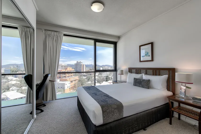 SKD SUITES - Image 1