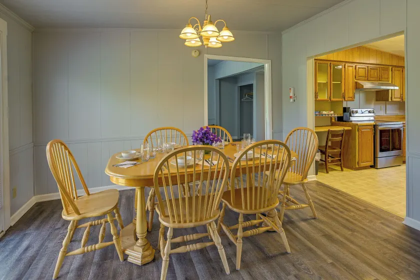 Quaint Asheboro Home ~ 1 Mi to North Carolina Zoo! - Interior