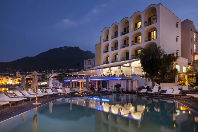 Regina Isabella-Resort Spa Restaurant - Image 1