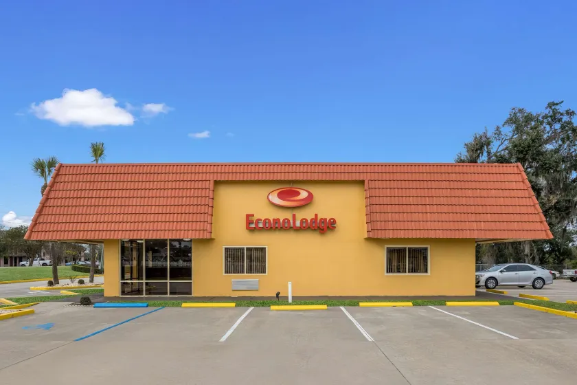 Econo Lodge Live Oak - Image 1