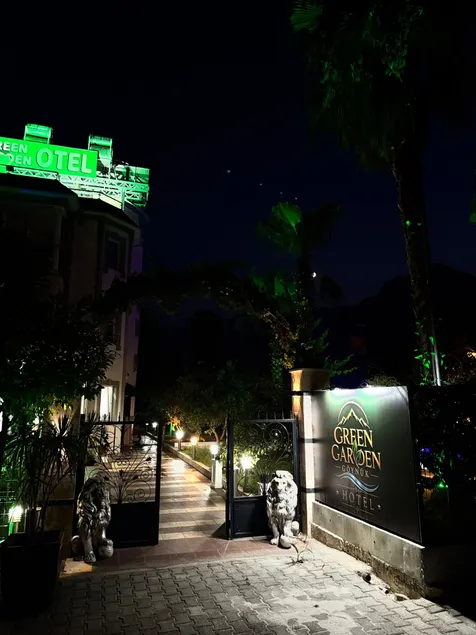 Green Garden Otel - Image 1