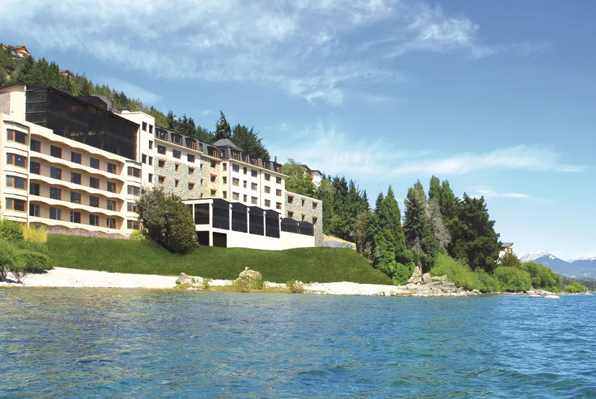 Alma Del Lago Suites & Spa - Image 1