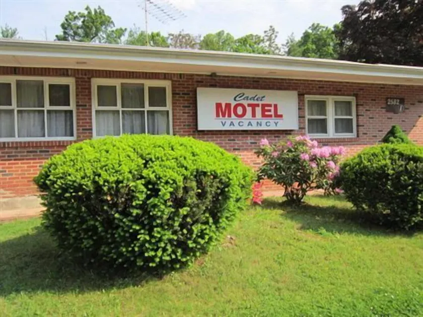 Cadet Motel - Image 1