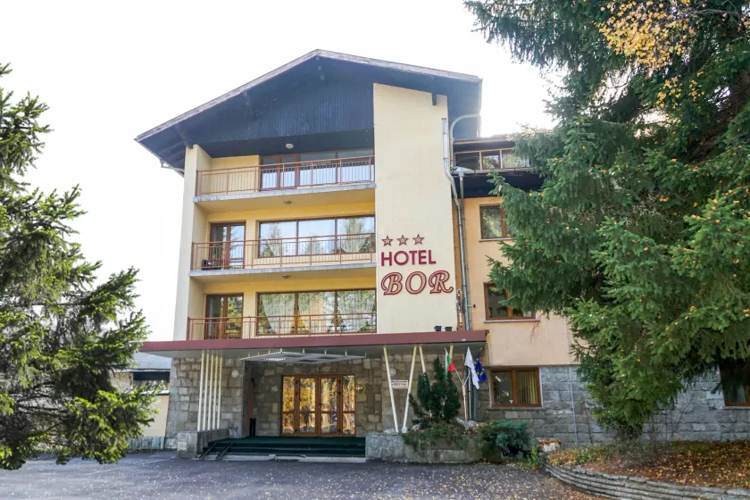 Hotel Bor - Image 1