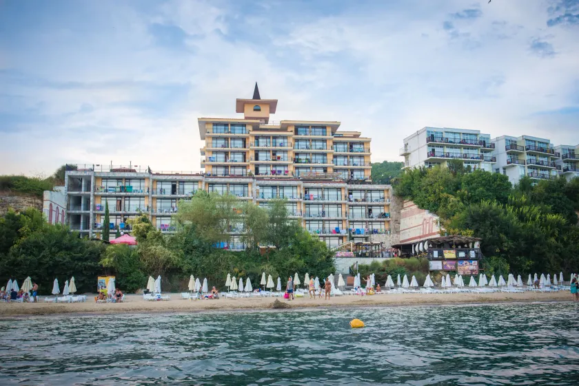 Tiva del Mar Beach Hotel - Image 1