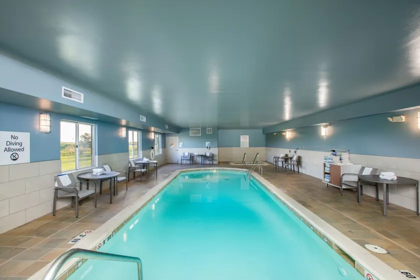 Holiday Inn Express Hotel & Suites Altoona-Des Moines by IHG - Image 1