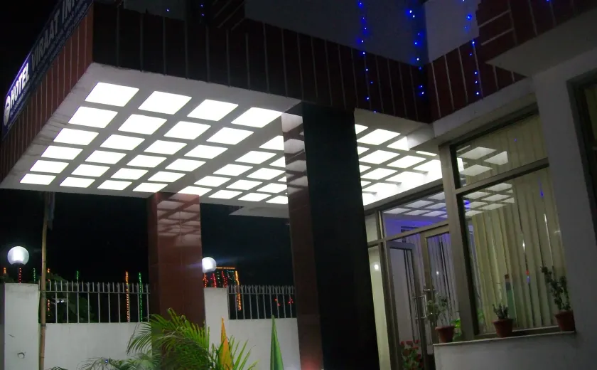 Hotel Viraat Inn - Image 1