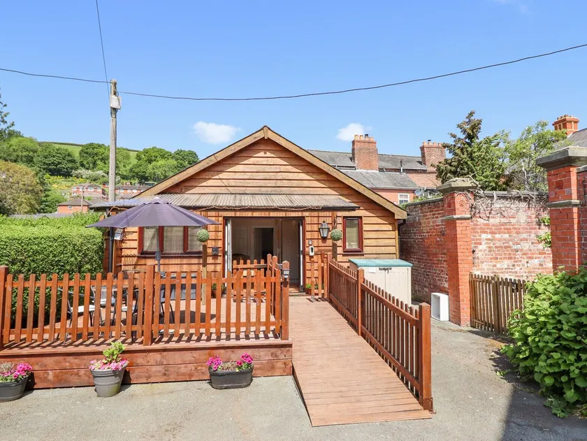 Varley Villa - Image 1