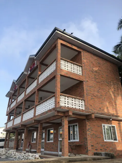 Downtown Virgins Hotel - Image 1