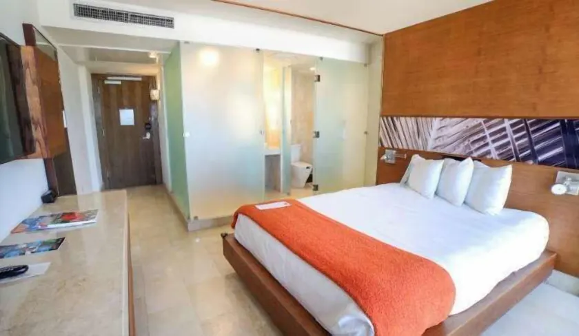 Costa d'Este Beach Resort & Spa - Image 1