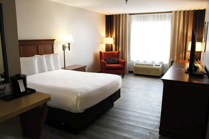Best Western Harmony Inn Fort Dodge Iowa - Image 1
