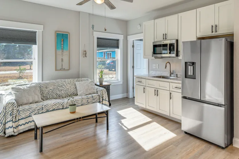Outer Banks Couples Escape Near Beach & Gardens! - Image 1