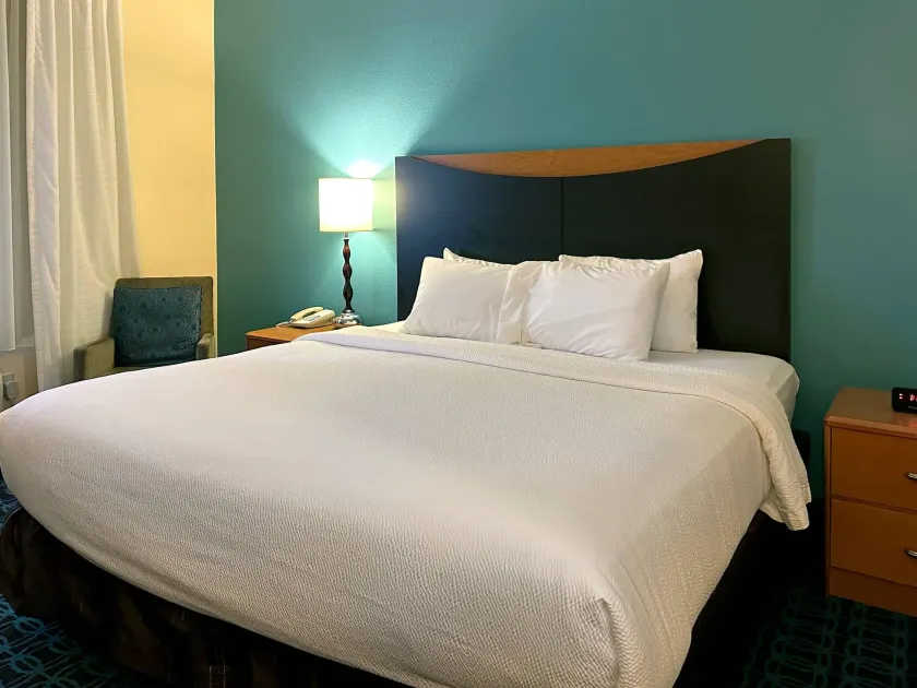 Country Inn & Suites by Radisson, Bismarck-Mandan - Image 1