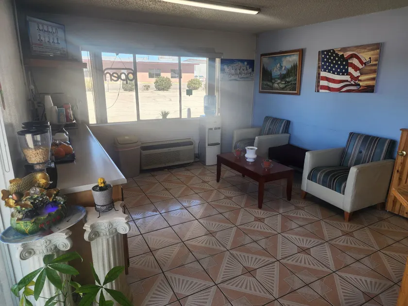 Satellite Inn - Image 1