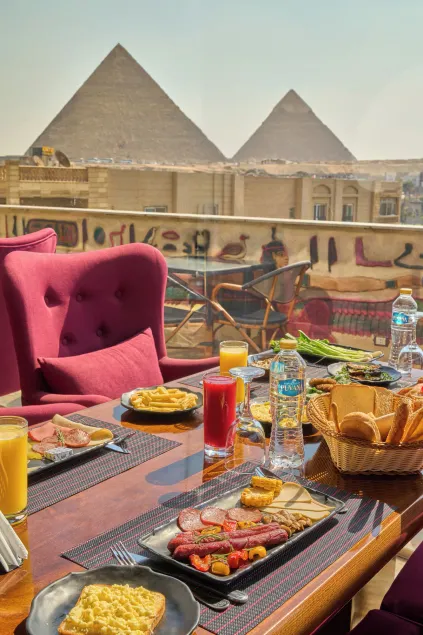 King Pyramids View Hotel - Image 1
