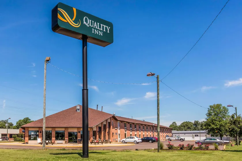 Quality Inn Batesville - Image 1