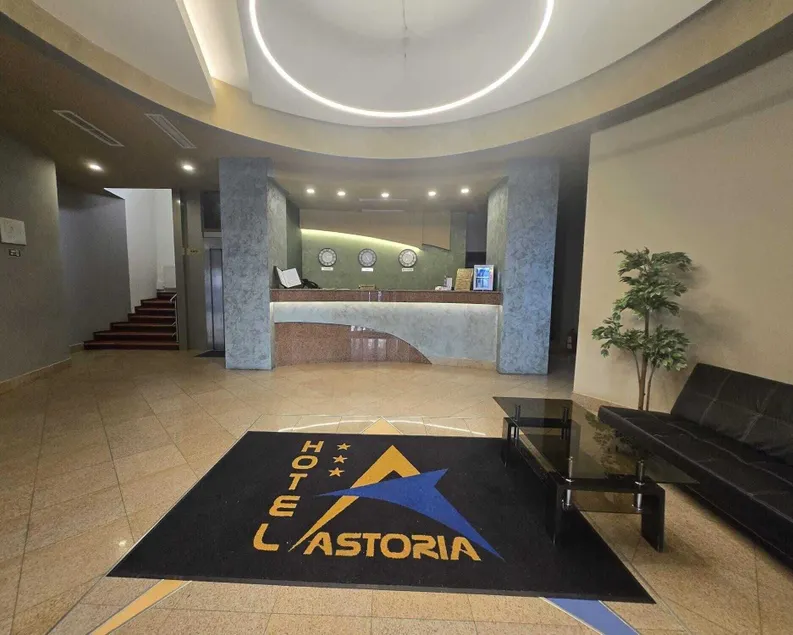 Hotel Astoria City Center - Image 1