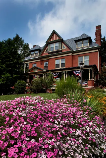 B. F. Hiestand House Bed & Breakfast - Image 1