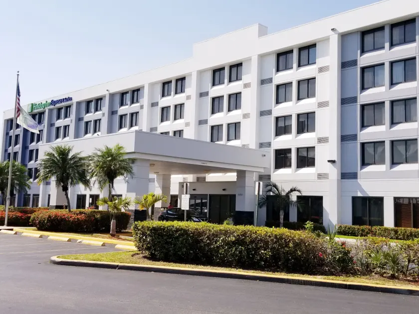 Holiday Inn Express & Suites Miami - Hialeah by IHG - Image 1