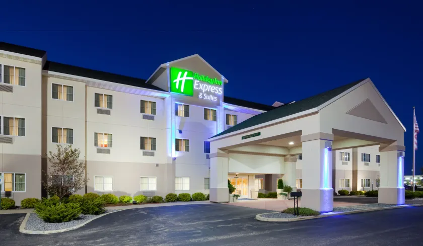 Holiday Inn Express Hotel and Suites Stevens Point by IHG - Image 1