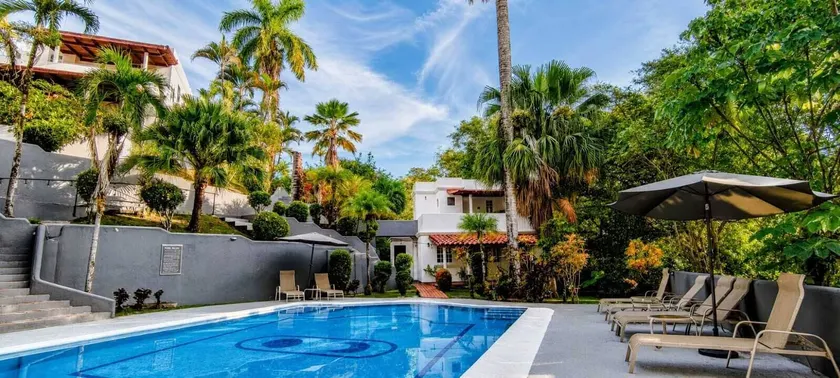 Alma Vida Hotel - Image 1