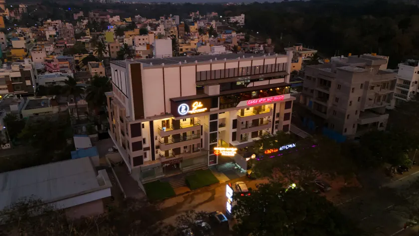 Hillside Hotel - Image 1
