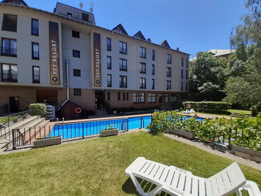 Pey Resort - Image 1