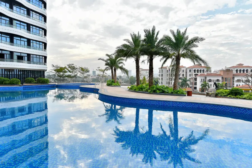 Grand Skylight International Hotel Huizhou - Image 1