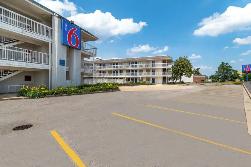 Motel 6-Rolling Meadows, IL - Chicago Northwest - Image 1