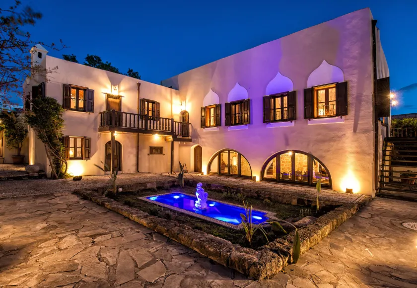Lemuria Manor, Wine Dark Sea Villas - Image 1
