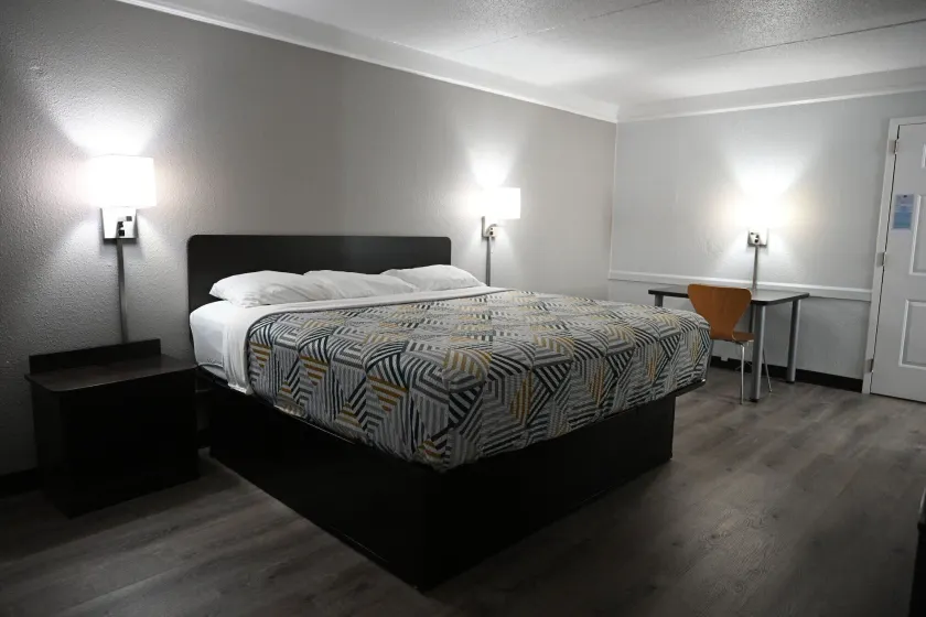Motel 6-Hazelwood, MO - Image 1