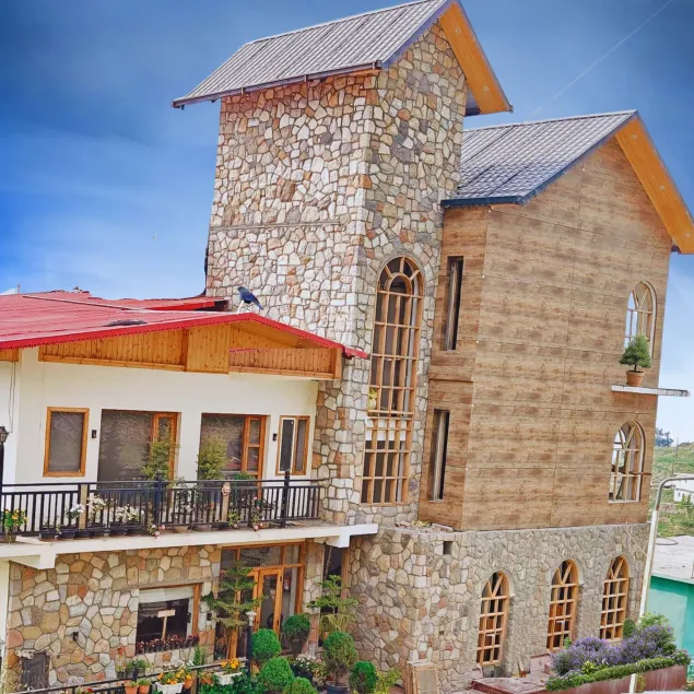 Hotel Alpine Musk - Image 1