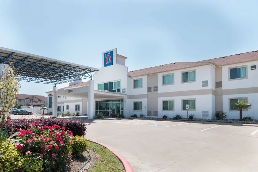 Motel 6-Hillsboro, TX - Image 1