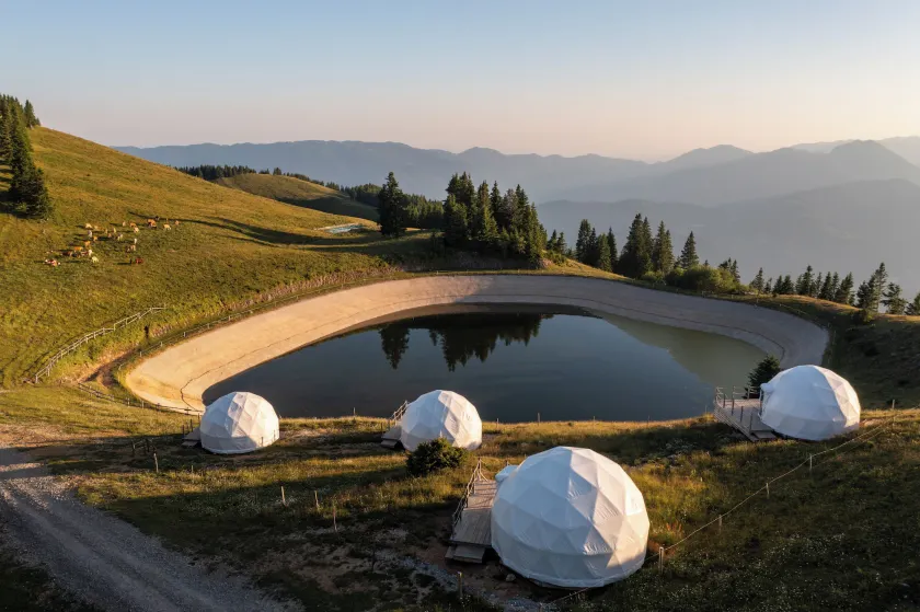 Stargazing Glamping Domes Golte - Image 1