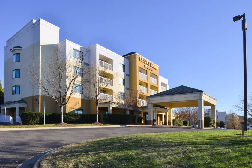 Courtyard by Marriott Charlotte Gastonia - Image 1