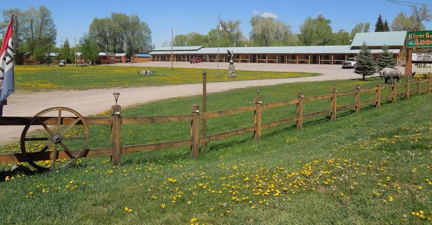 Chama River Bend Lodge - Image 1