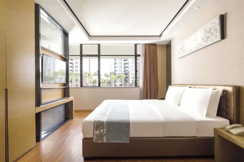Nanhai Oil Hotel - Image 1