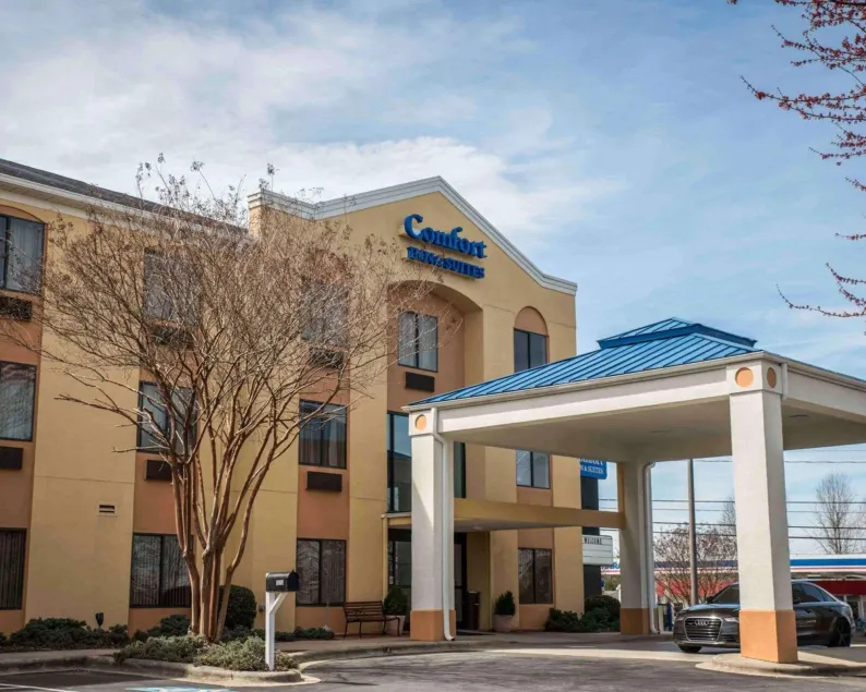 Comfort Inn & Suites Morganton South - Image 1