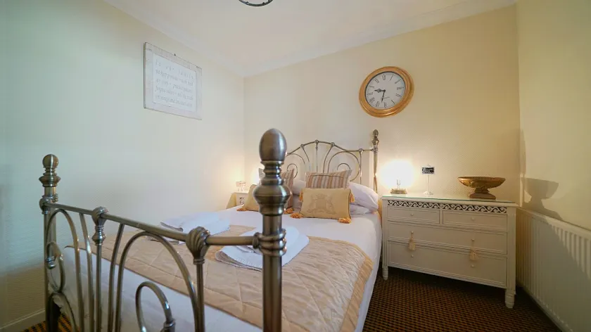 The Old Tramhouse Self Catering Traditional Charming Apartments Located In The Heart Of Historic Stirling For Short-Long Stays In Stirling For Tourism & Events & Contractor Base Stays For Central Belt Area & Open To Book All Year Round - Rom