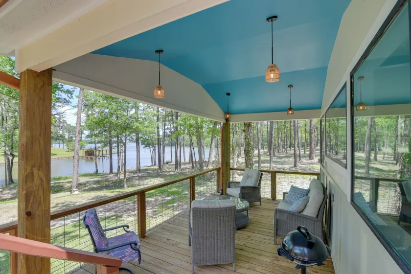 Deck & Dock Access! Sunlit Lake Livingston Escape - Image 1