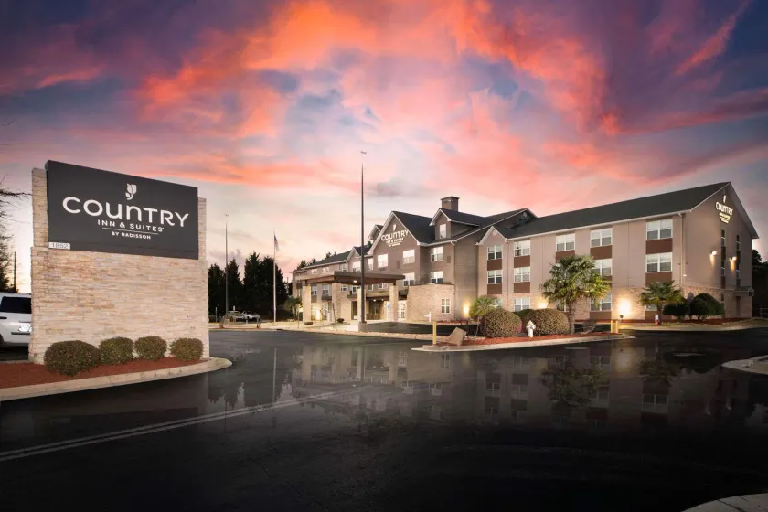 Country Inn & Suites by Radisson, Stone Mountain, GA - Image 1