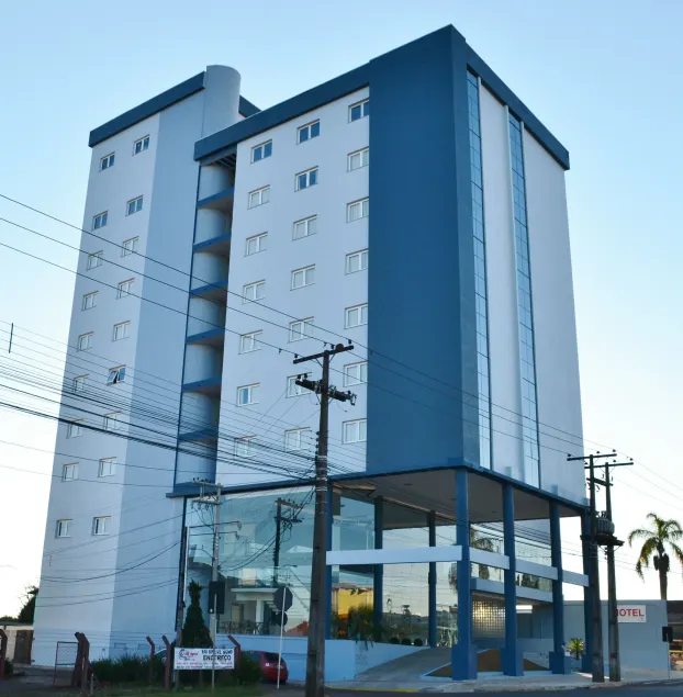 Villa Premium Hotel - Image 1