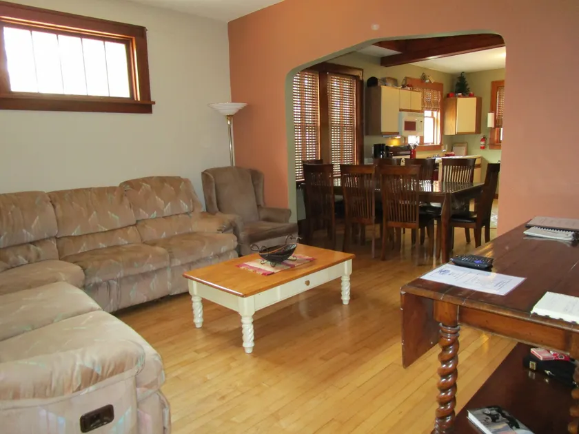 Active Lakeview Escape - Image 1