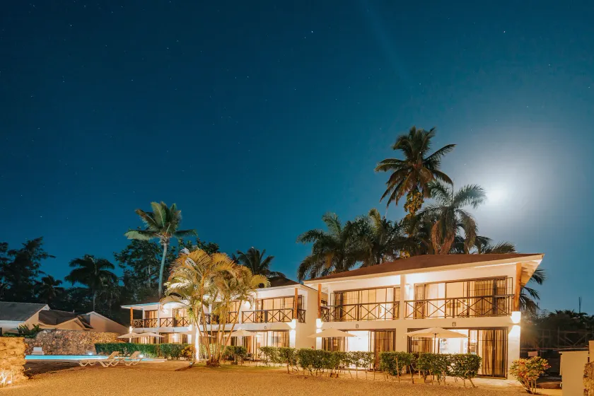 Condo Hotel Playa Las Ballenas - Image 1