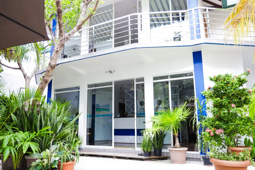 Palm Residence - Image 1