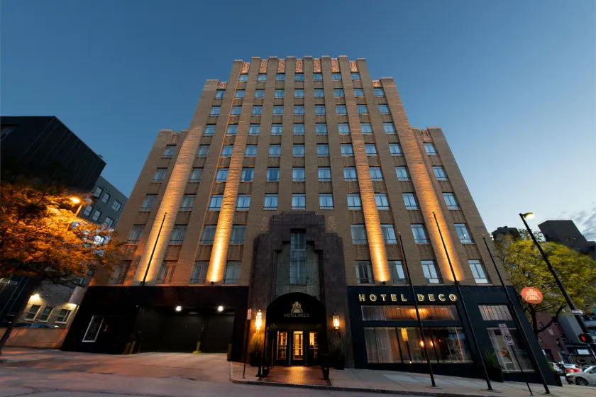 Hotel Deco - Image 1