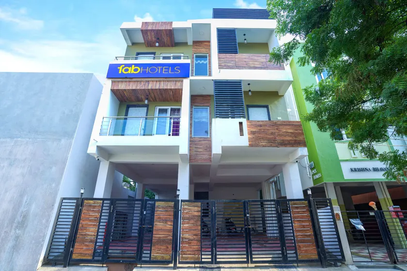 Town Space Apartment Hotel - Image 1